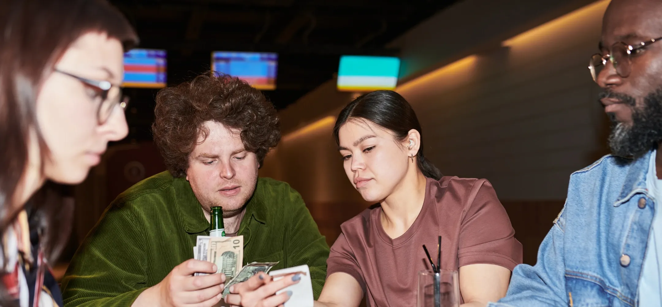 How to Split a Restaurant Bill in Indonesia